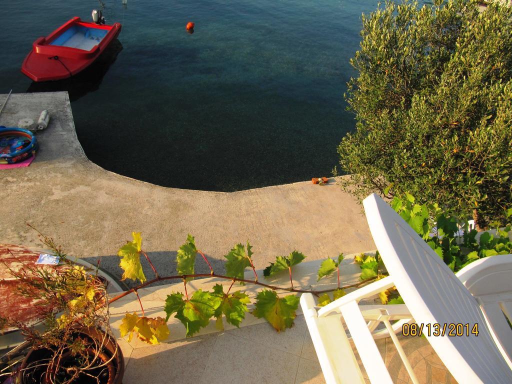 Apartmans And Rooms Dunjini Dvori Korčula Exterior foto
