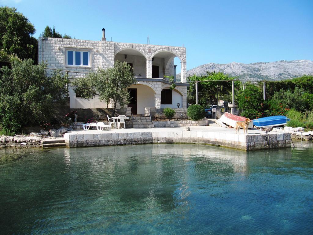 Apartmans And Rooms Dunjini Dvori Korčula Quarto foto