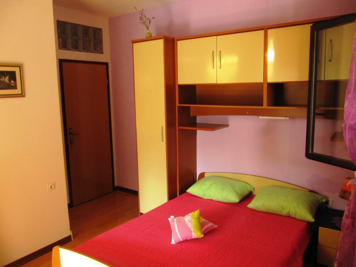 Apartmans And Rooms Dunjini Dvori Korčula Exterior foto