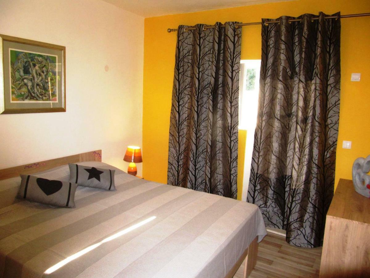 Apartmans And Rooms Dunjini Dvori Korčula Exterior foto