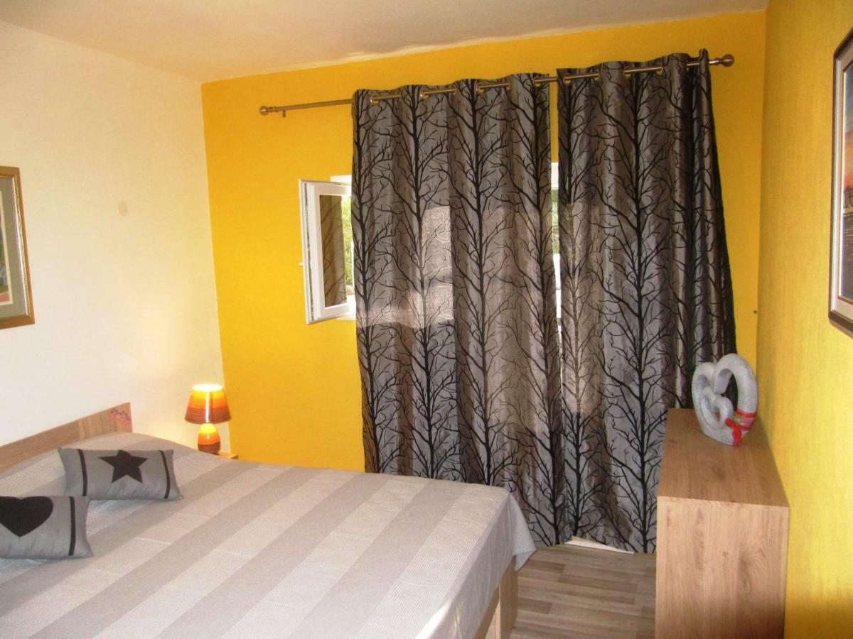 Apartmans And Rooms Dunjini Dvori Korčula Exterior foto